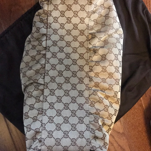 Authentic Gucci handbag - Picture 6 of 8